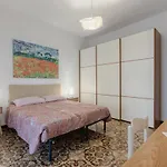 Guesthost - Cagliari Comfy With Terrace & Netflix!
