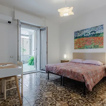 Guesthost - Cagliari Comfy With Terrace & Netflix! Διαμέρισμα