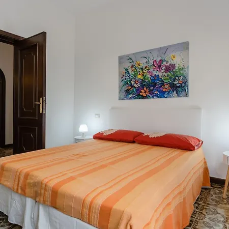 Guesthost - Cagliari Comfy With Terrace & Netflix! * Selargius